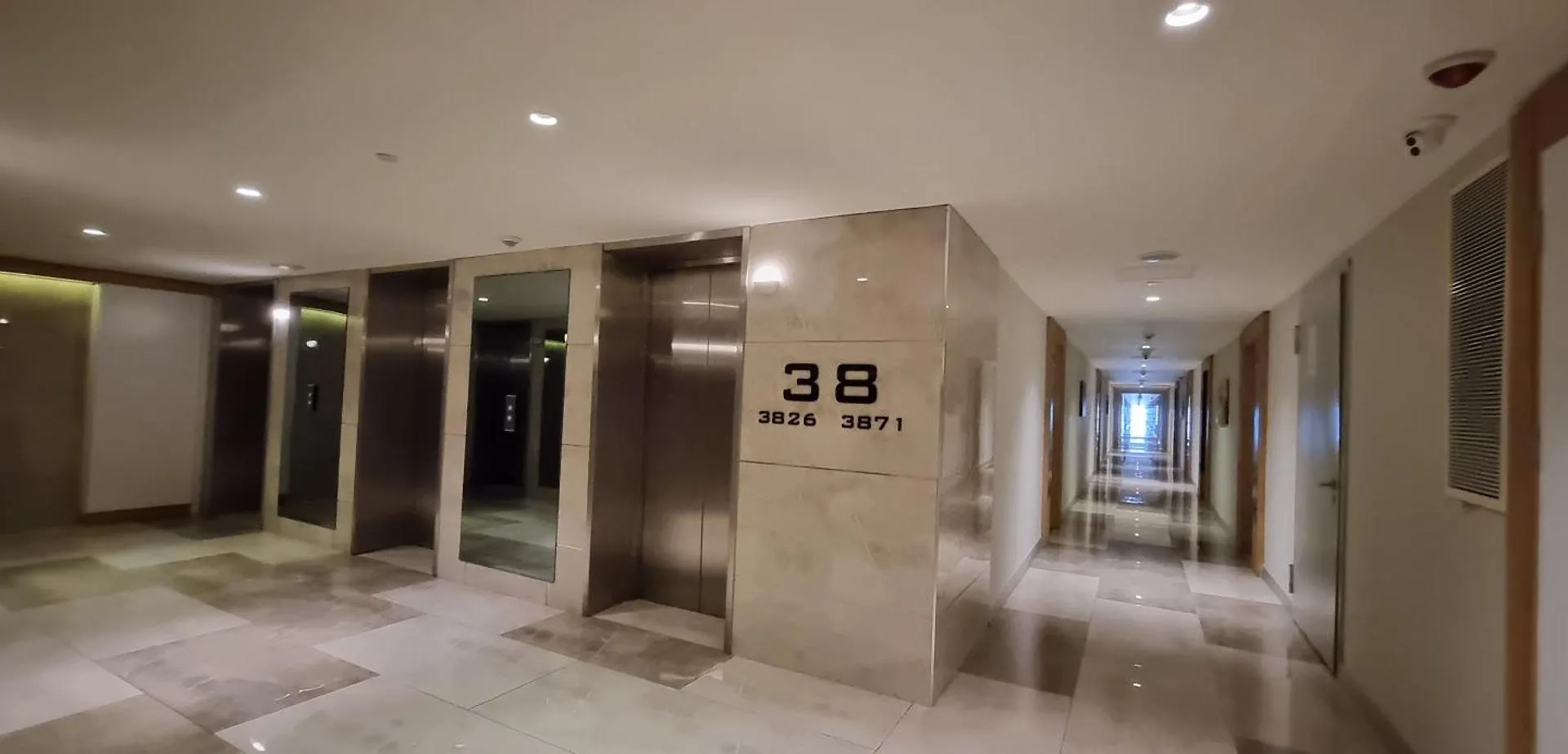 Sea View Apartments In Orbi City バトゥーミ