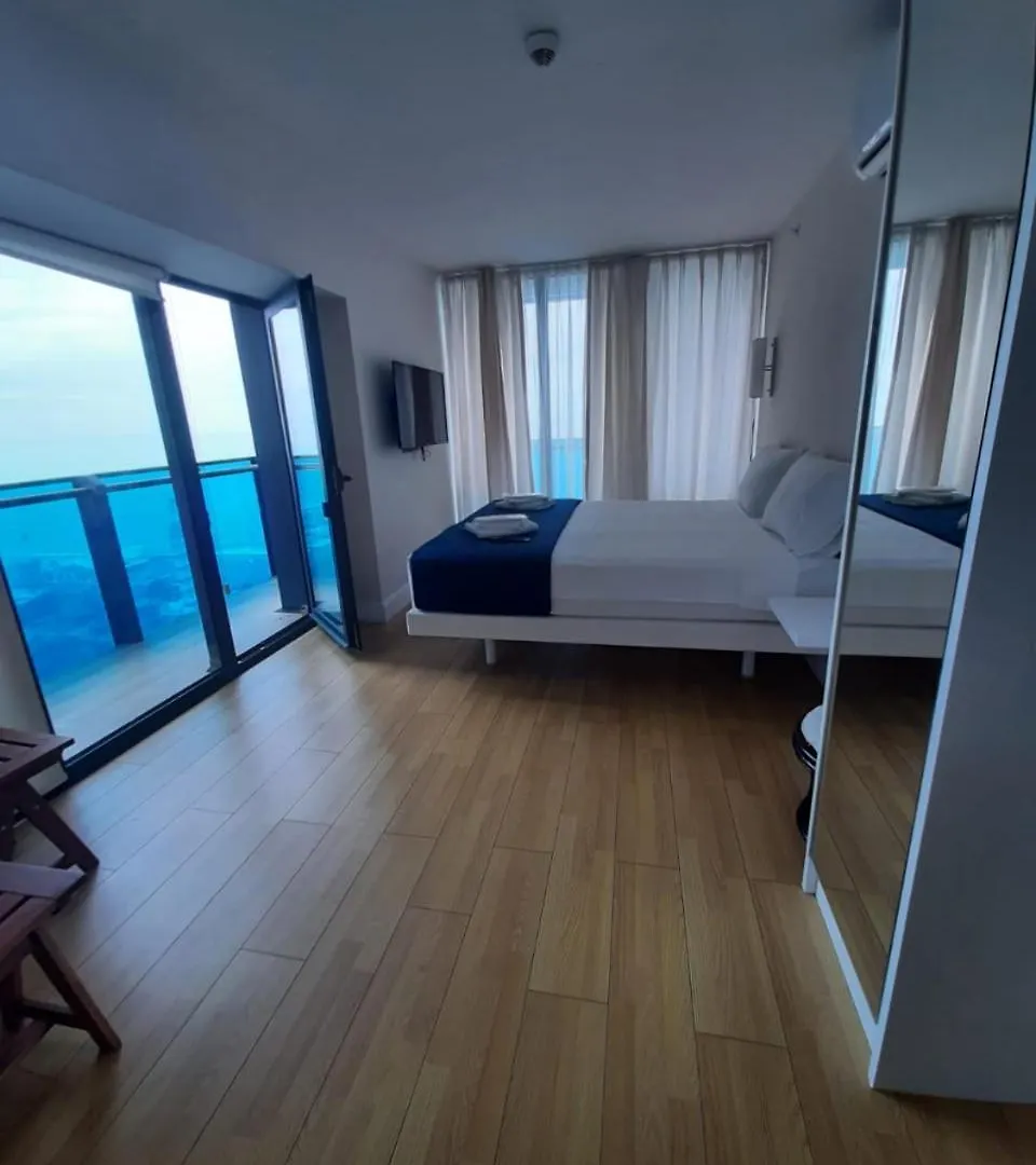 Sea View Apartments In Orbi City バトゥーミ グルジア